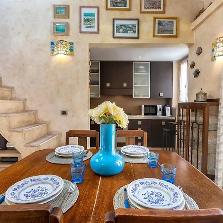 Casa Ferret. Nel Cuore Di